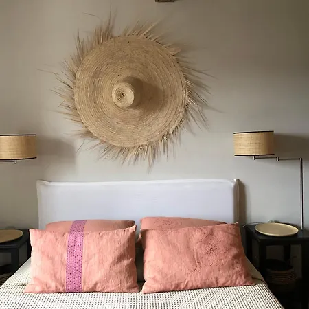 Alojamento de Acomodação e Pequeno-almoço La Ferme D'ika 3*